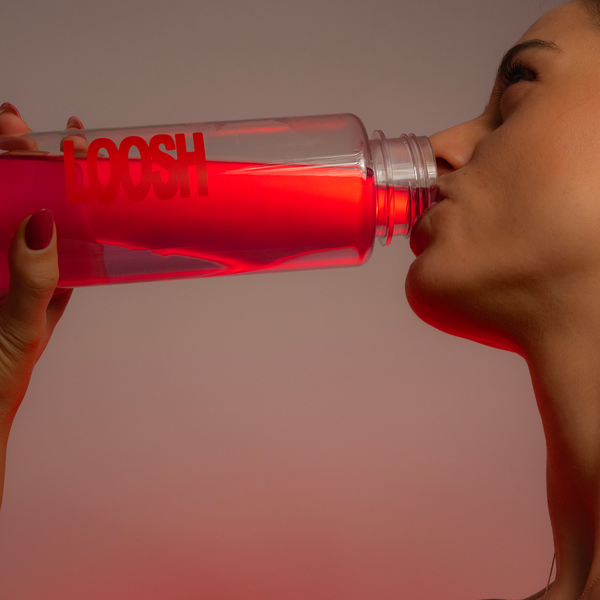 LOOSH Trinkflasche für Elektrolyt-Drinks in stylischem Design